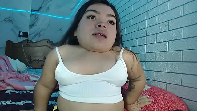 Snapshot of Michelle_Brooks chatting on 02/16/25, 04:42 Michelle Brooks online show from 02/16/25, 04:42