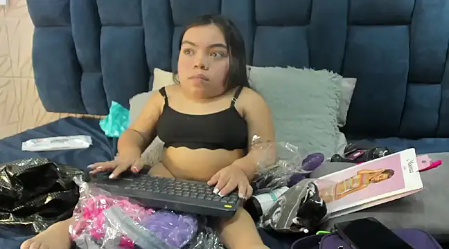 Snapshot of Michelle_Brooks chatting on 02/01/25, 01:30 Michelle Brooks online show from 02/01/25, 01:30