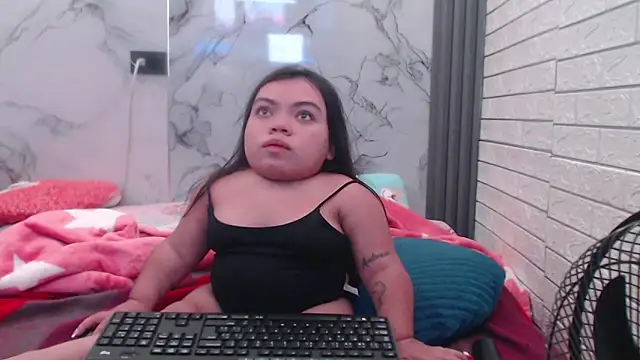 Snapshot of Michelle_Brooks chatting on 10/16/25, 07:16 Michelle Brooks online show from 10/16/25, 07:16