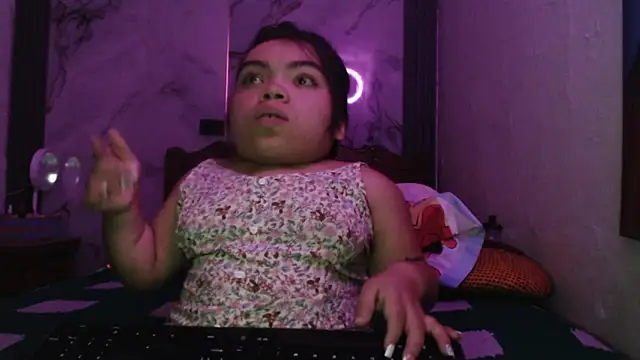 Snapshot of Michelle_Brooks chatting on 01/29/25, 04:26 Michelle Brooks online show from 01/29/25, 04:26