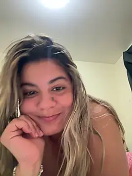 Snapshot of Candy_sr chatting on 02/27/26, 05:29 Candy sr online show from 02/27/26, 05:29