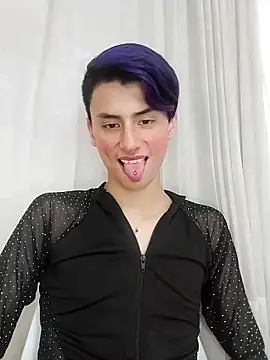 Snapshot of Alann_sr chatting on 02/18/25, 08:03 Alann sr online show from 02/18/25, 08:03