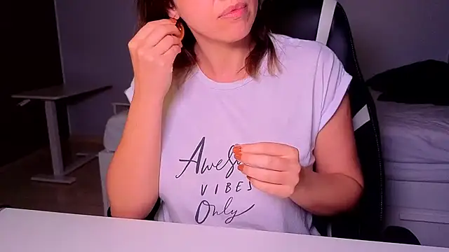 Akasha 007 online show from 10/30/25, 09:44