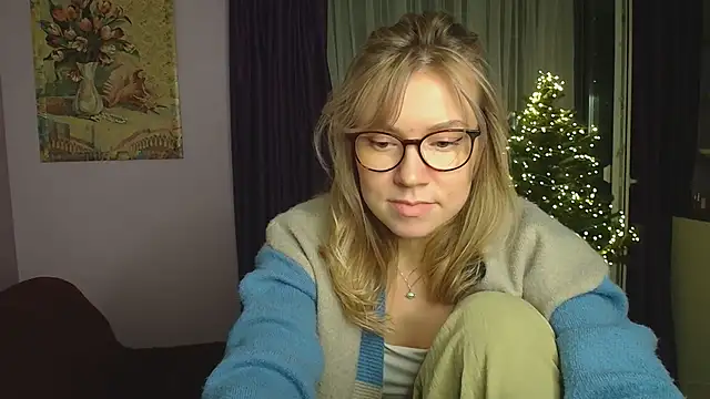 Snapshot of TaylorBre chatting on 12/25/24, 08:50 TaylorBre online show from 12/25/24, 08:50