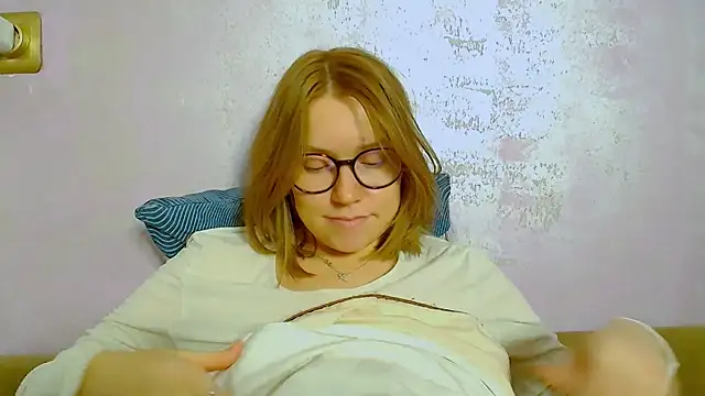 TaylorBre online show from 11/10/25, 06:46