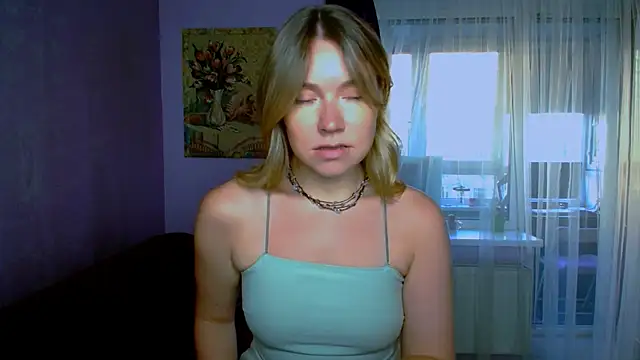 Snapshot of TaylorBre chatting on 09/09/25, 04:55 TaylorBre online show from 09/09/25, 04:55