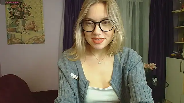 Snapshot of TaylorBre chatting on 12/11/24, 03:15 TaylorBre online show from 12/11/24, 03:15