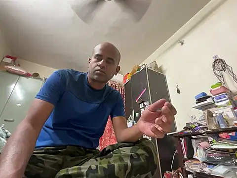 Snapshot of SammyChocolateIndian chatting on 03/04/25, 09:51 SammyChocolateIndian online show from 03/04/25, 09:51