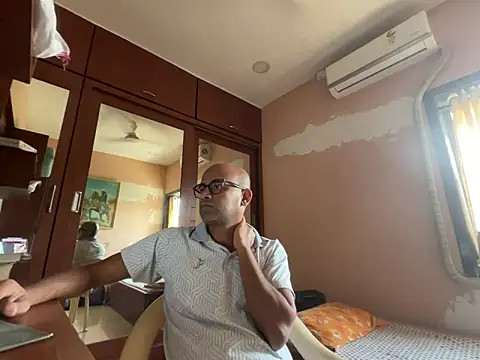 Snapshot of SammyChocolateIndian chatting on 02/27/25, 08:24 SammyChocolateIndian online show from 02/27/25, 08:24