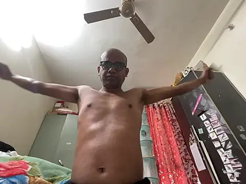 Snapshot of SammyChocolateIndian chatting on 02/06/25, 07:56 SammyChocolateIndian online show from 02/06/25, 07:56