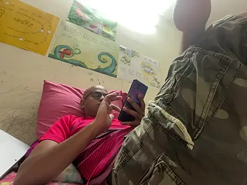 Snapshot of SammyChocolateIndian chatting on 12/26/24, 11:43 SammyChocolateIndian online show from 12/26/24, 11:43