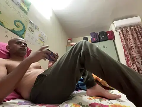 Snapshot of SammyChocolateIndian chatting on 12/30/24, 05:34 SammyChocolateIndian online show from 12/30/24, 05:34