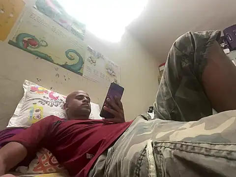 Snapshot of SammyChocolateIndian chatting on 02/11/25, 01:41 SammyChocolateIndian online show from 02/11/25, 01:41