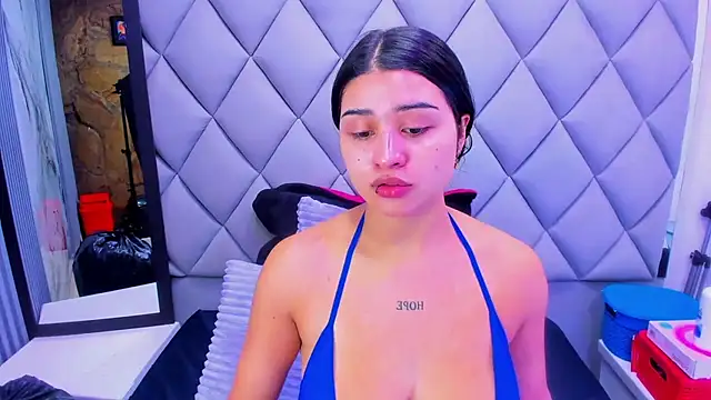 venusowen  online show from 11/28/25, 01:11