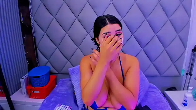 venusowen  online show from 10/27/25, 01:01