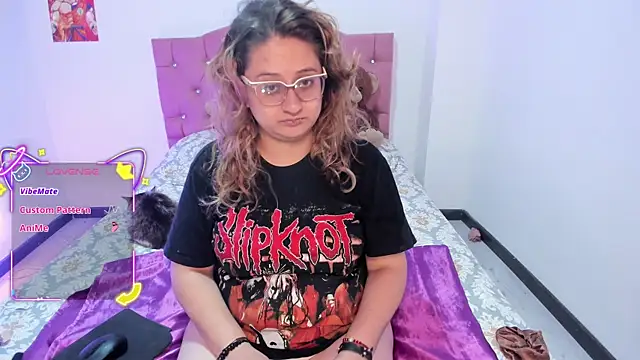 AnnieBigBoobs online show from 11/27/25, 05:02