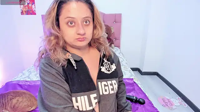 AnnieBigBoobs online show from 11/05/25, 10:46