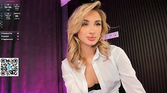 Danger Bella online show from 11/28/25, 07:47