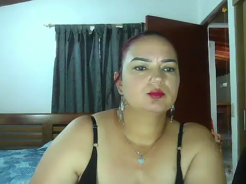 luna withe online show from 06/11/26, 09:01