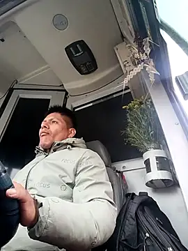 alexchir4 online show from 11/10/25, 11:48