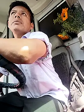 alexchir4 online show from 03/18/26, 07:15