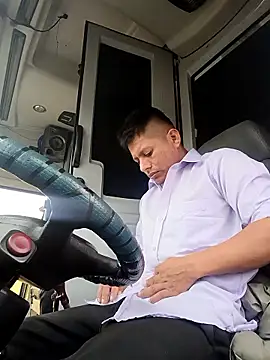 alexchir4 online show from 10/21/25, 12:37