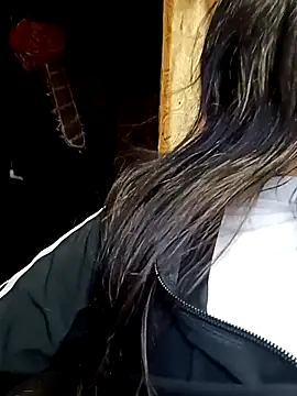 Kenia Moreno1 online show from 12/15/25, 12:27