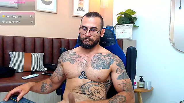 Snapshot of hanz_col chatting on 03/20/25, 01:37 hanz col online show from 03/20/25, 01:37