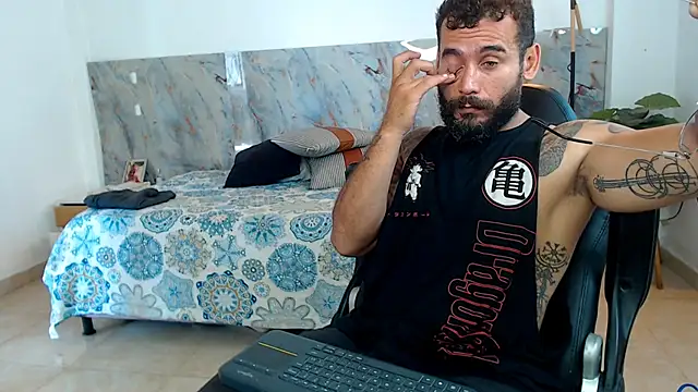 hanz col online show from 11/17/25, 01:37