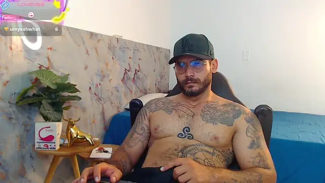 Snapshot of hanz_col chatting on 09/26/25, 11:17 hanz col online show from 09/26/25, 11:17