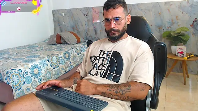 hanz col online show from 10/27/25, 02:40