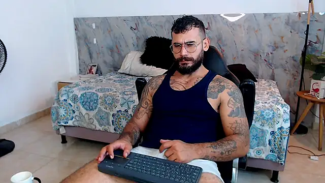 hanz col online show from 11/21/25, 02:43