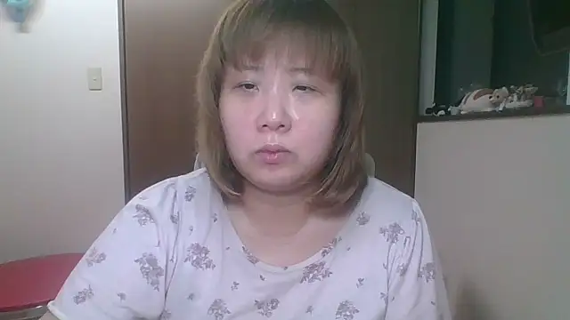 Snapshot of SAKU-RA-chan chatting on 09/24/25, 10:22 SAKU-RA-chan online show from 09/24/25, 10:22