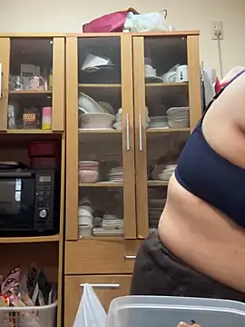 Snapshot of SAKU-RA-chan chatting on 02/06/25, 12:11 SAKU-RA-chan online show from 02/06/25, 12:11