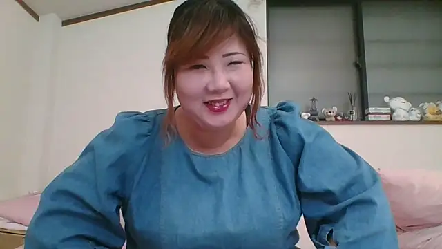 Snapshot of SAKU-RA-chan chatting on 03/22/25, 03:52 SAKU-RA-chan online show from 03/22/25, 03:52