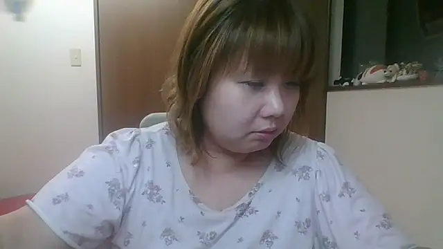 Snapshot of SAKU-RA-chan chatting on 10/01/25, 02:32 SAKU-RA-chan online show from 10/01/25, 02:32