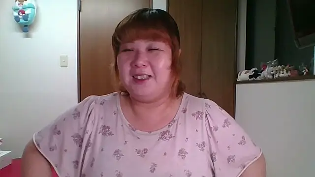 Snapshot of SAKU-RA-chan chatting on 06/16/26, 01:33 SAKU-RA-chan online show from 06/16/26, 01:33