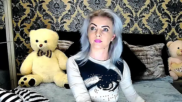 Snapshot of Aly_girl1 chatting on 02/05/25, 12:38 Aly girl1 online show from 02/05/25, 12:38
