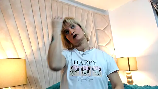 Snapshot of Jade_squirtt chatting on 10/23/25, 11:58 Jade squirtt online show from 10/23/25, 11:58