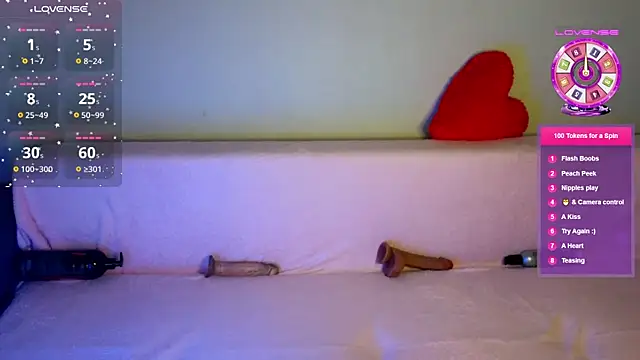 Snapshot of emili_blanc chatting on 03/13/25, 02:49 emili blanc online show from 03/13/25, 02:49
