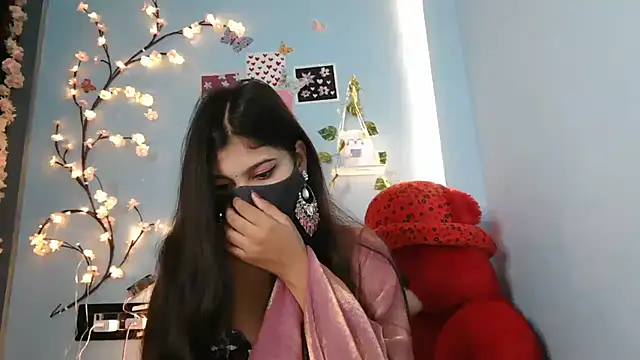 Snapshot of Reena_Singh53 chatting on 11/01/25, 12:10 Reena Singh53 online show from 11/01/25, 12:10