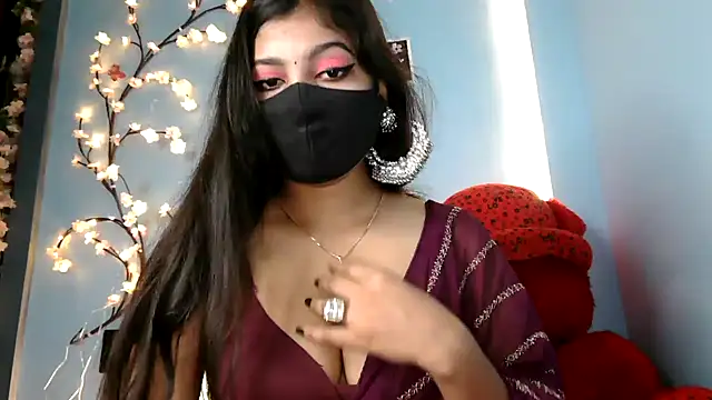 Snapshot of Reena_Singh53 chatting on 09/21/25, 01:49 Reena Singh53 online show from 09/21/25, 01:49