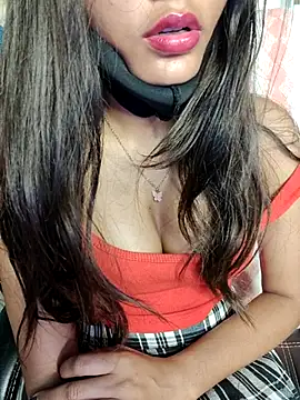 Snapshot of Reena_Singh53 chatting on 02/27/25, 04:43 Reena Singh53 online show from 02/27/25, 04:43