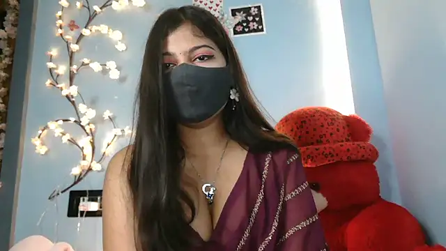 Snapshot of Reena_Singh53 chatting on 10/09/25, 12:49 Reena Singh53 online show from 10/09/25, 12:49