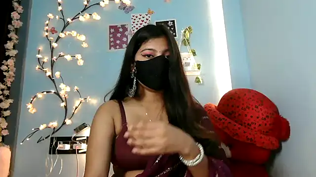 Snapshot of Reena_Singh53 chatting on 11/23/25, 01:21 Reena Singh53 online show from 11/23/25, 01:21