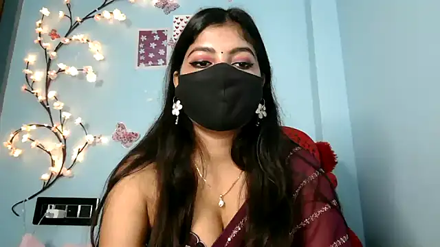 Snapshot of Reena_Singh53 chatting on 09/12/25, 12:38 Reena Singh53 online show from 09/12/25, 12:38