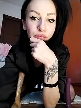 dahlia 82 online show from 03/18/26, 09:23