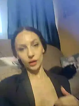 dahlia 82 online show from 12/02/24, 12:13