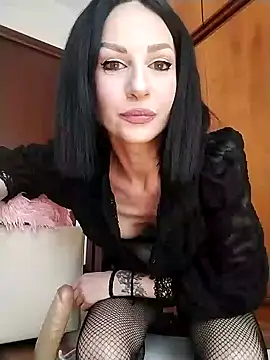 dahlia 82 online show from 05/22/26, 12:14