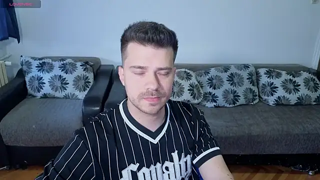 JohnnyStepBro online show from 05/27/26, 09:05